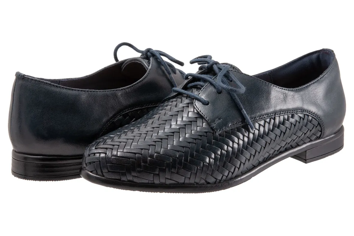 Lizzie Herringbone-Trotters New