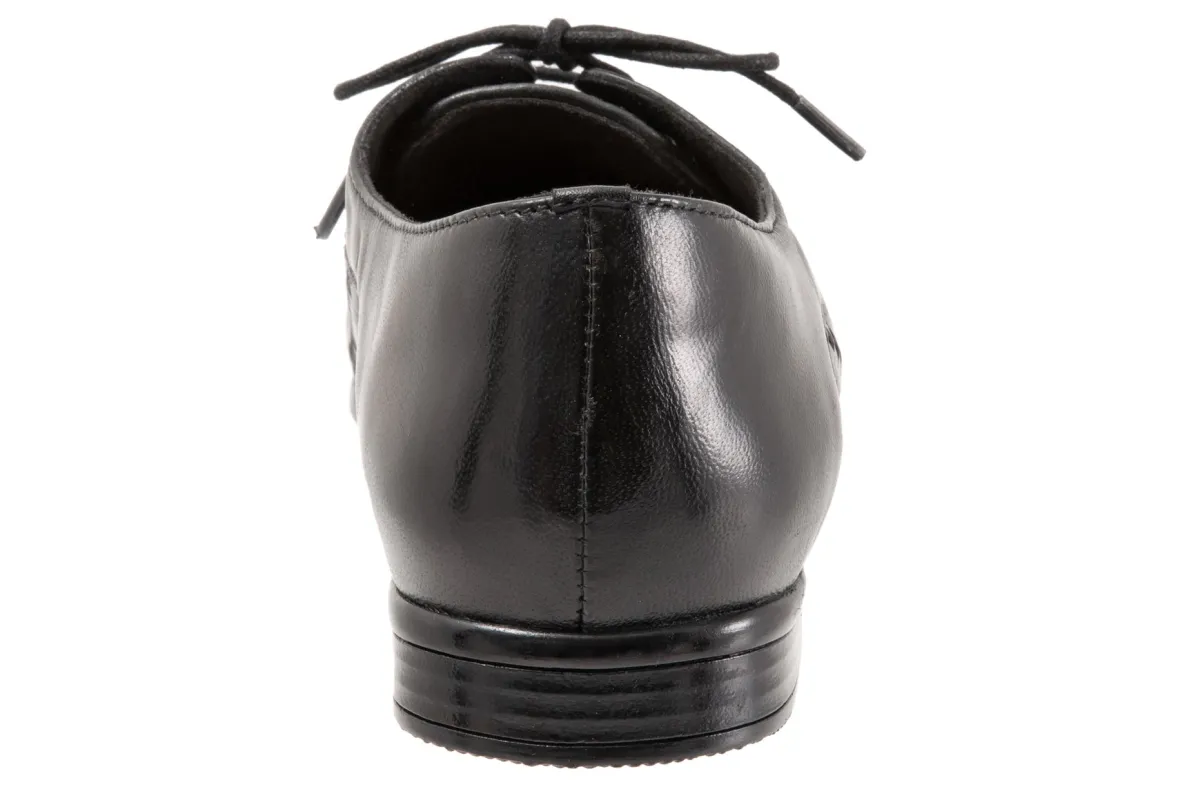 Lizzie Herringbone-Trotters New