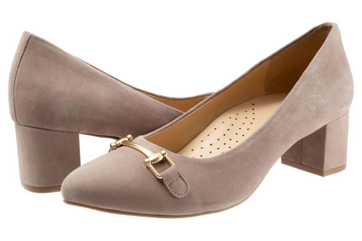 Kenzie-Trotters Fashion