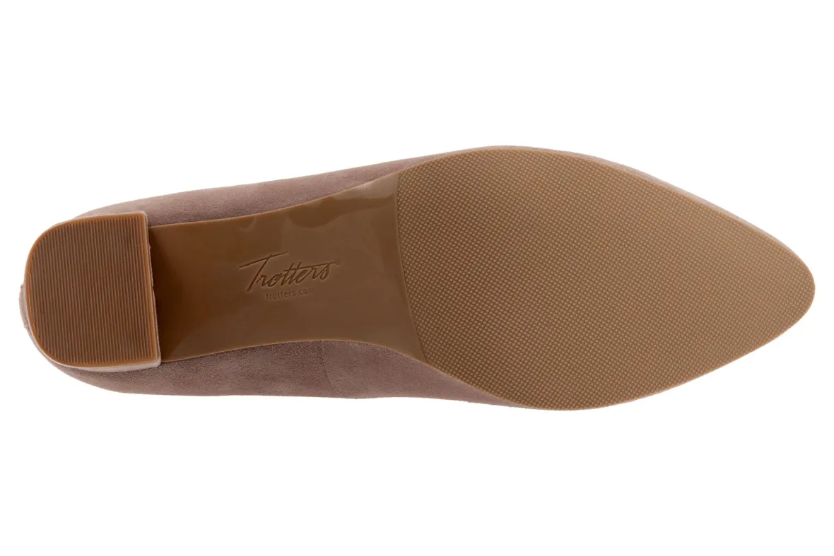 Kenzie-Trotters Fashion