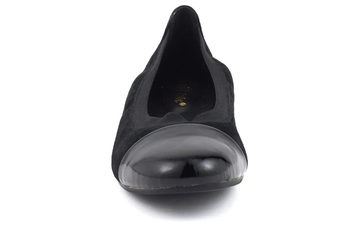 Nicole-David Tate Clearance