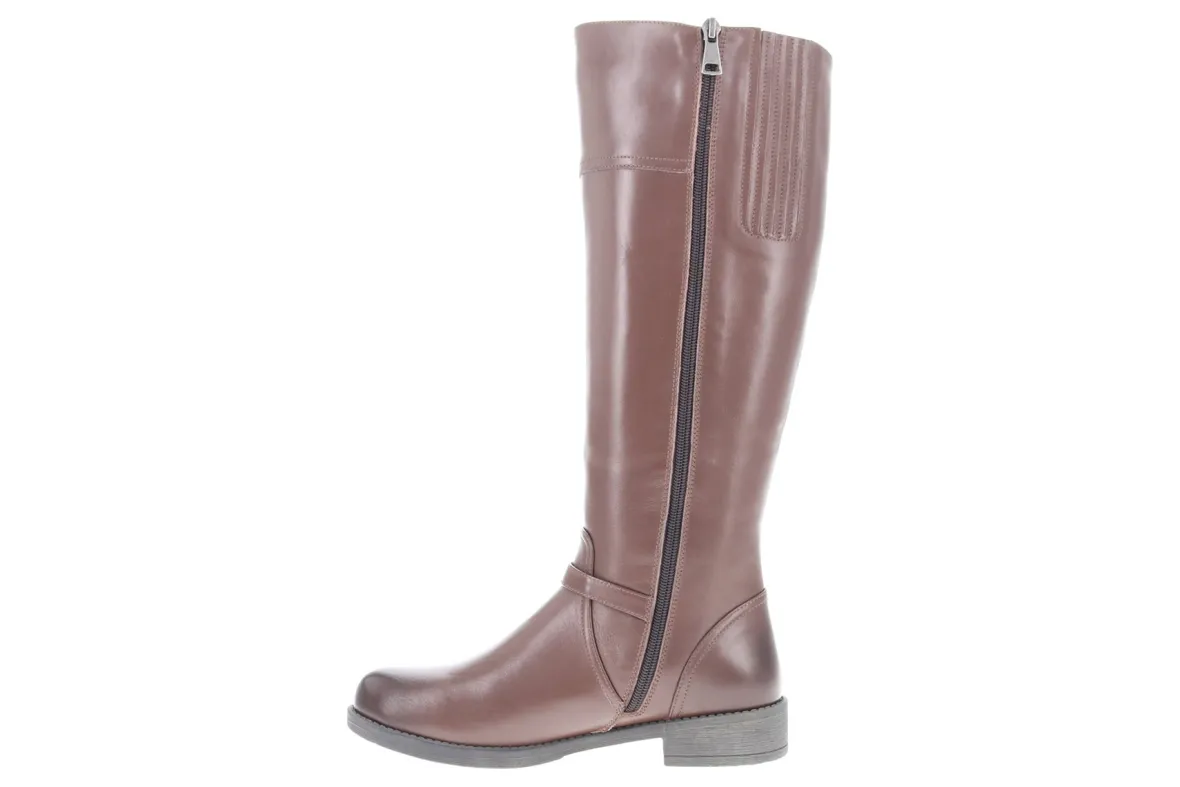 Tasha-Propet Clearance