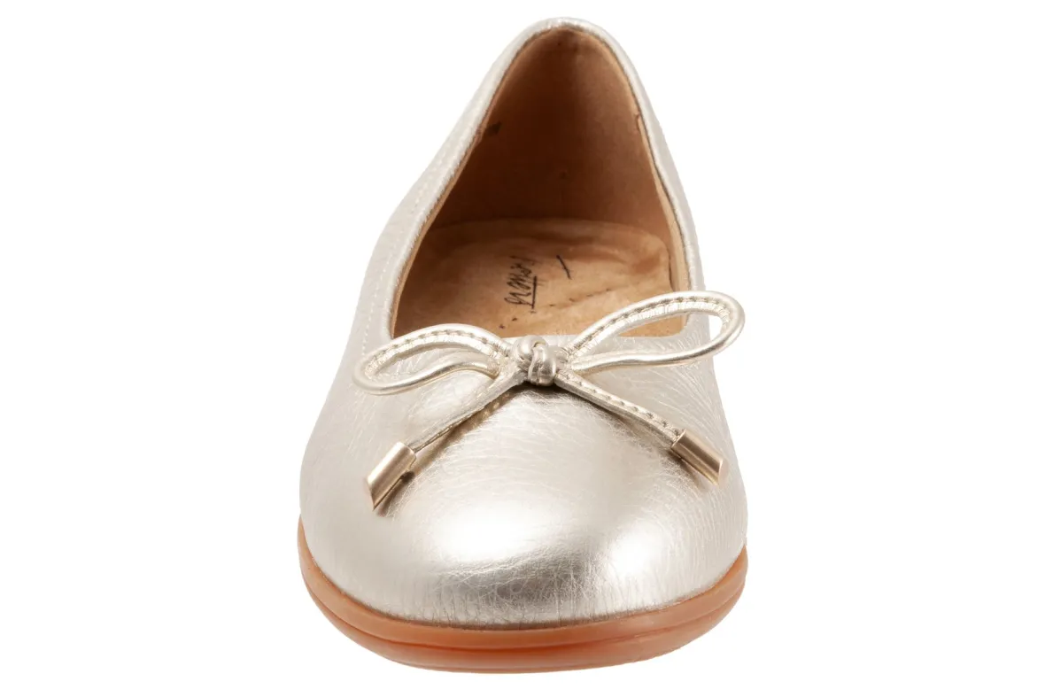 Dellis-Trotters Sale