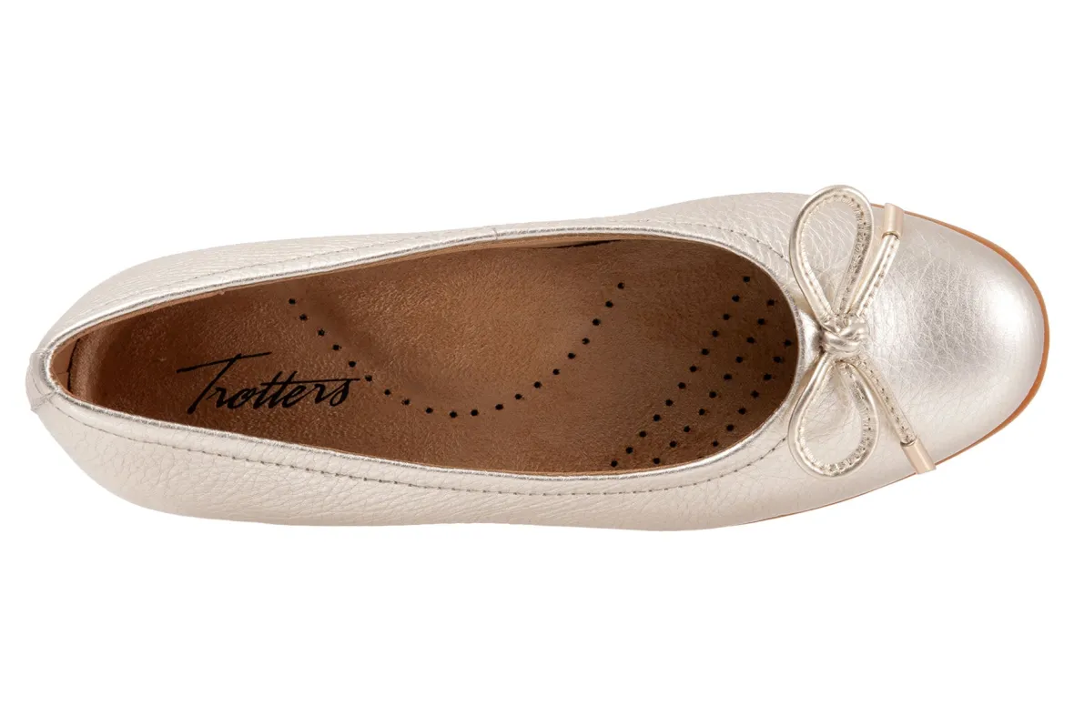 Dellis-Trotters Sale