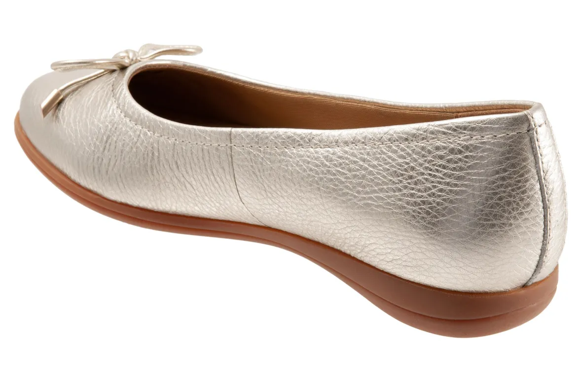 Dellis-Trotters Sale