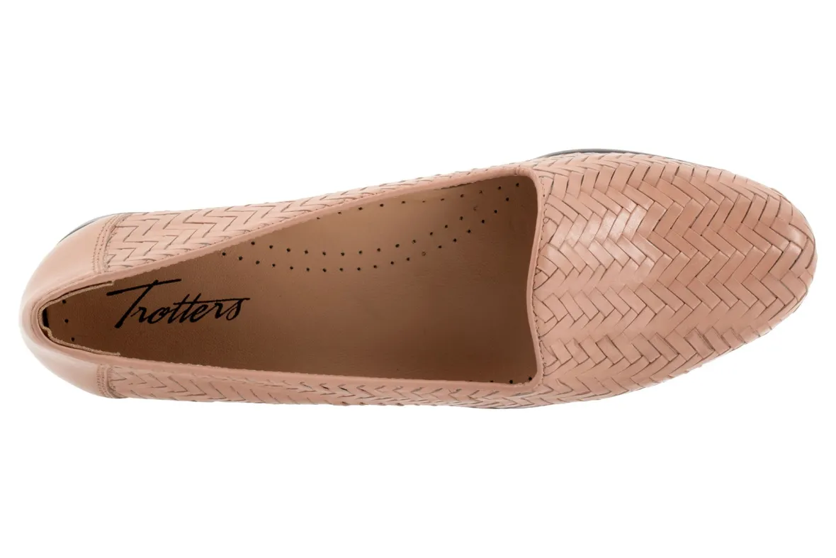 Liz III-Trotters Discount