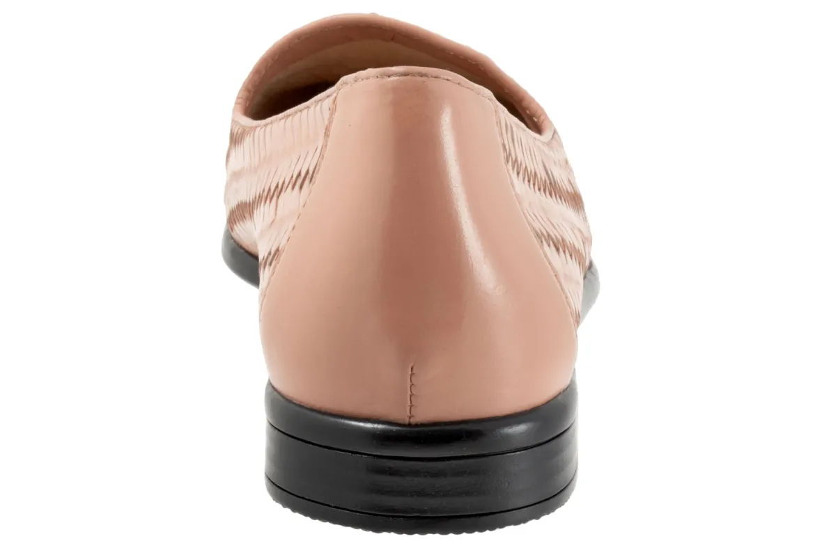 Liz III-Trotters Discount