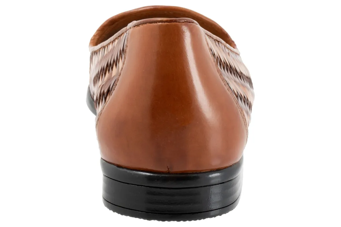 Liz III-Trotters Hot