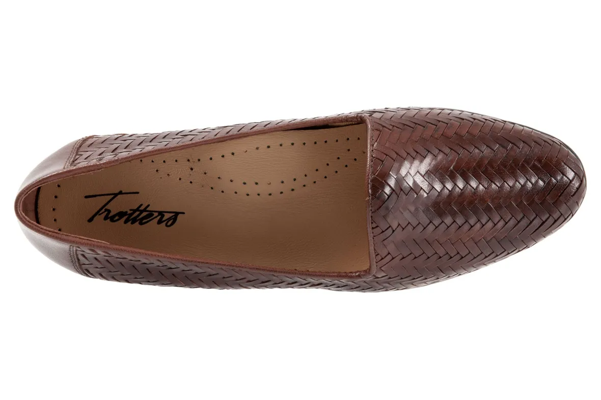 Liz III-Trotters Hot