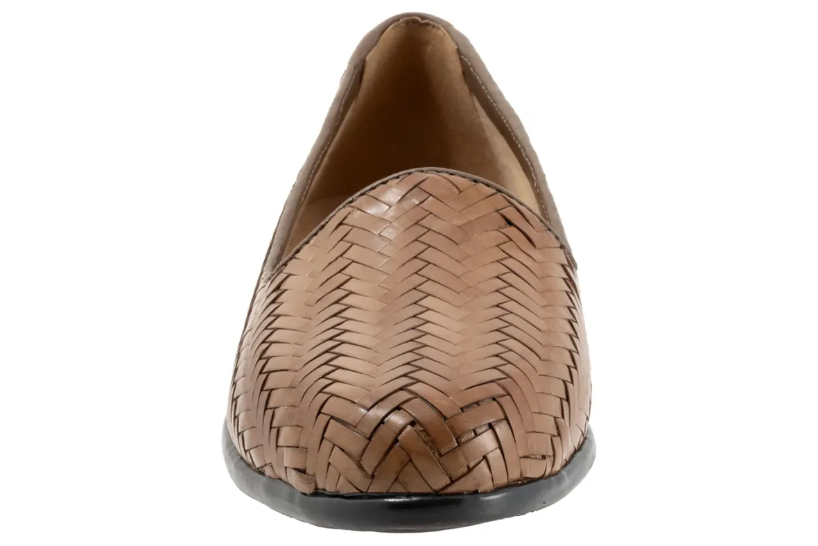 Liz III-Trotters Hot