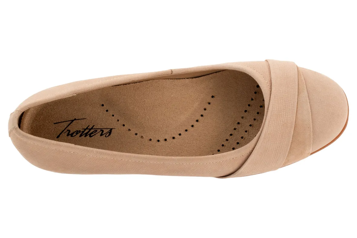 Danni-Trotters Fashion