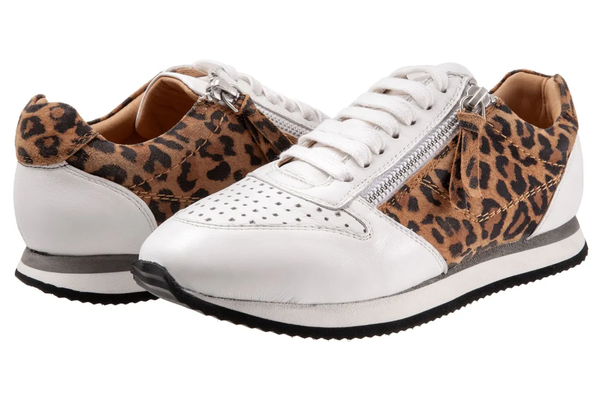 Infinity-Trotters Best