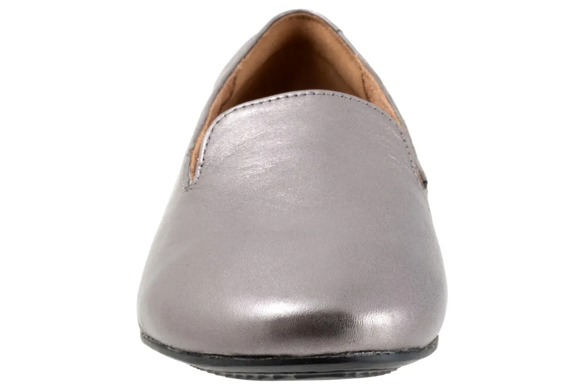 Shelby-Softwalk Outlet