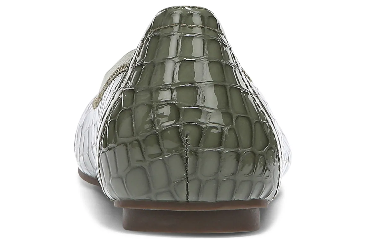 Caroll-Vionic Outlet