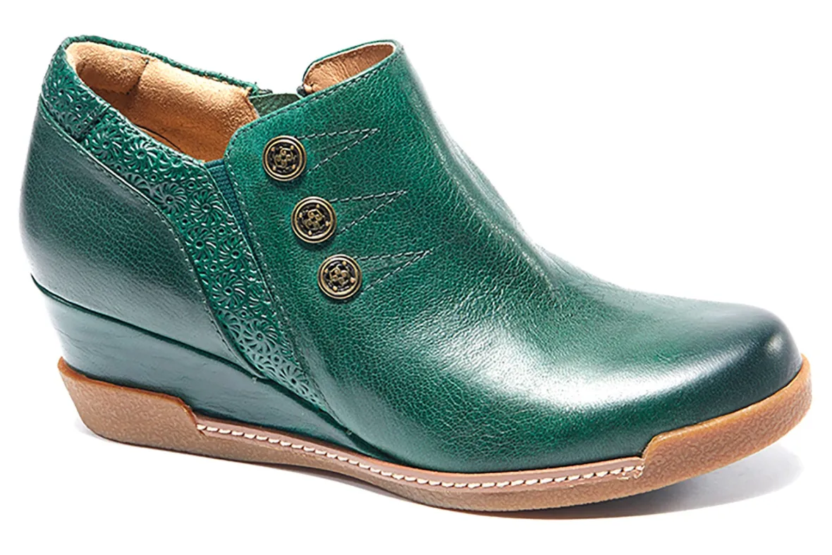 Devina-Halsa Footwear Sale