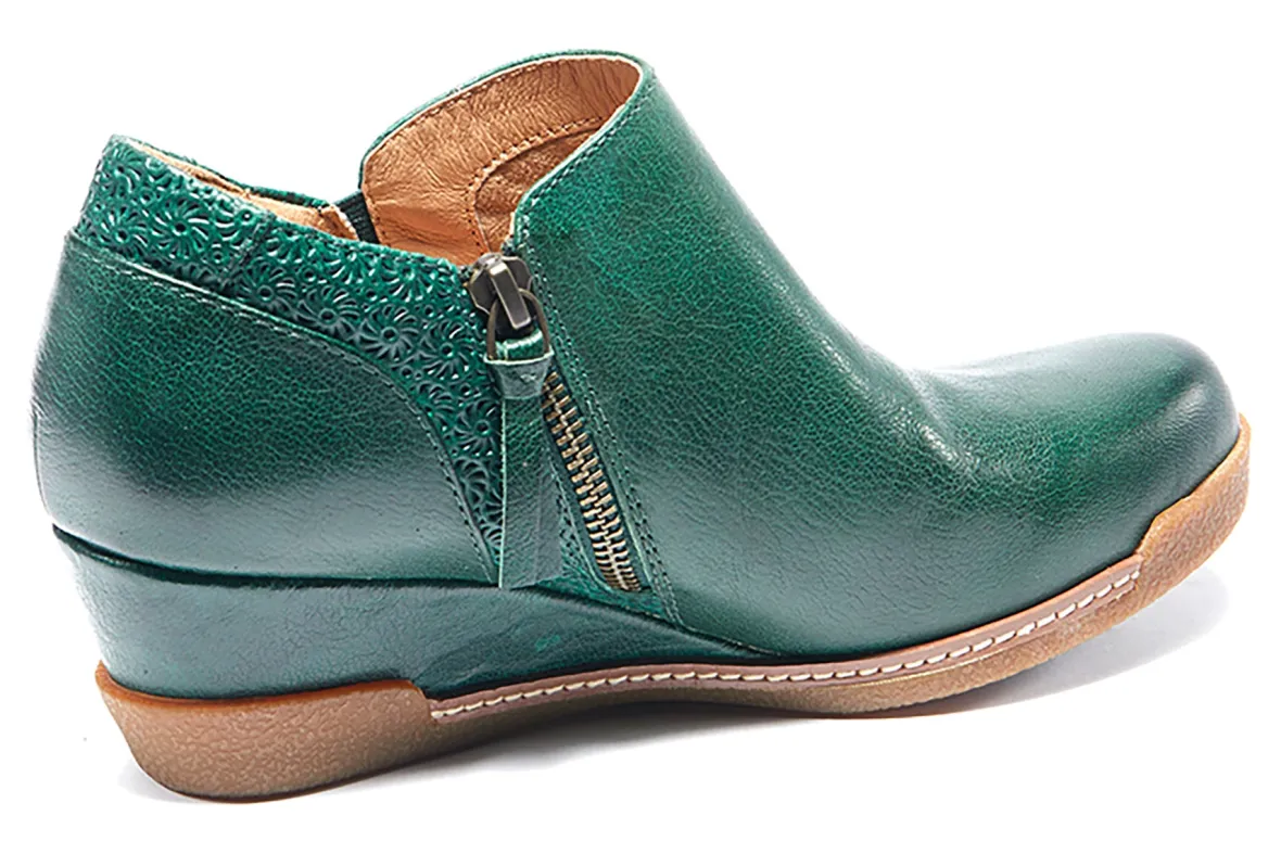 Devina-Halsa Footwear Sale