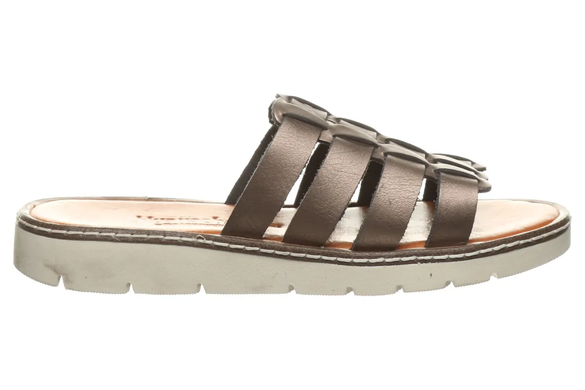 Vanessa-BEARPAW Best