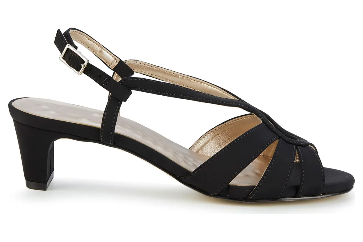 Leandra-Ros Hommerson New