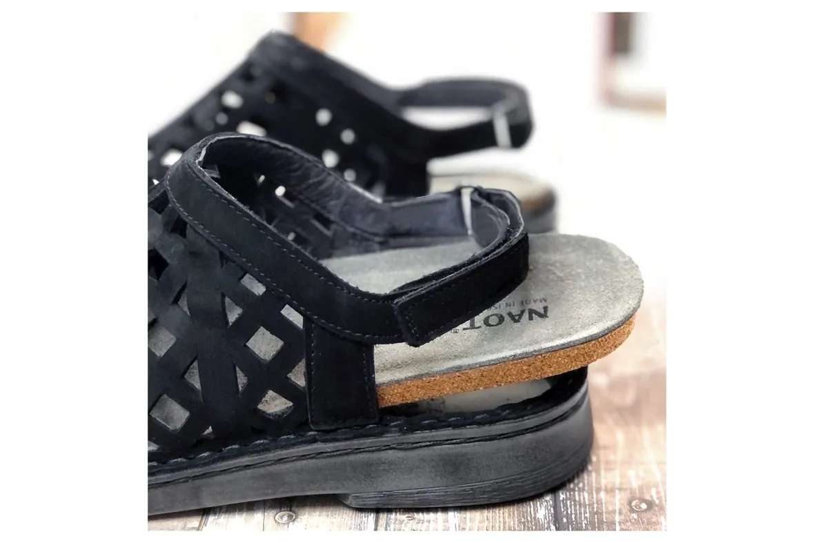 Amadora-Naot Clearance